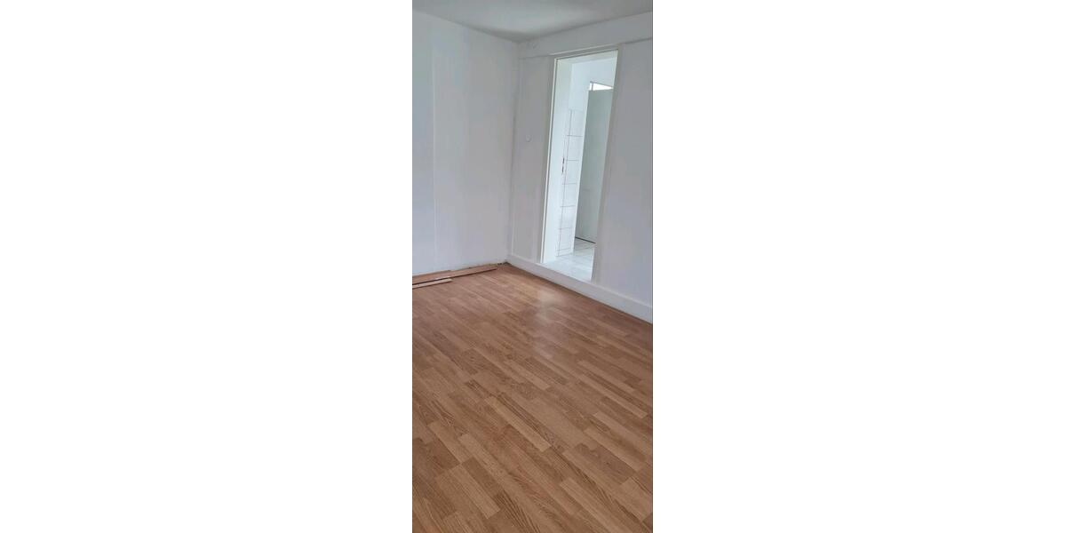 Etagenwohnung Lorch - 4 Zimmer, 90 m&sup2;, 1.000&euro; | Angebot:27570365