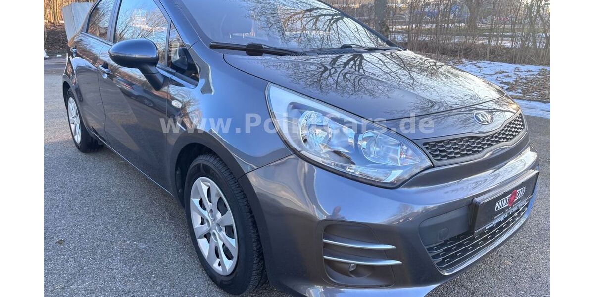 Kia Rio 79.000 km 7.290 &euro; Essingen 73457