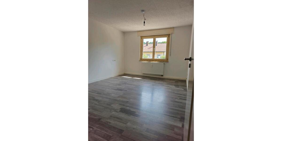 Etagenwohnung Uhingen - 3 Zimmer, 80 m&sup2;, 750&euro; | Angebot:25892364