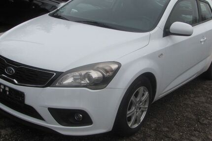 Kia pro ceed / ProCeed 305.600 km 1.990 &euro; Kirchheim unter Teck 73230