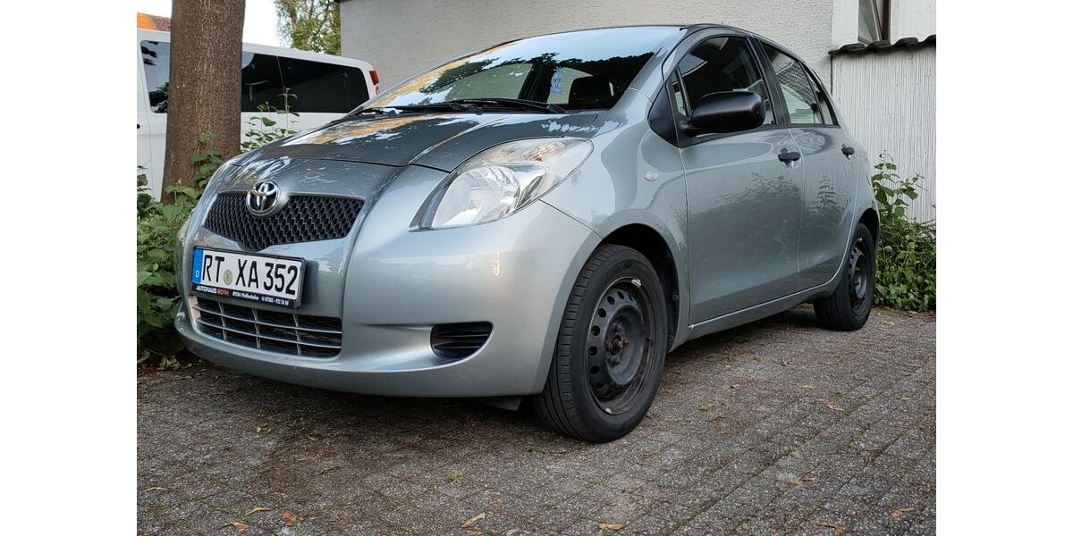 Toyota Yaris 145.000 km 2.650 &euro; Eislingen 73054