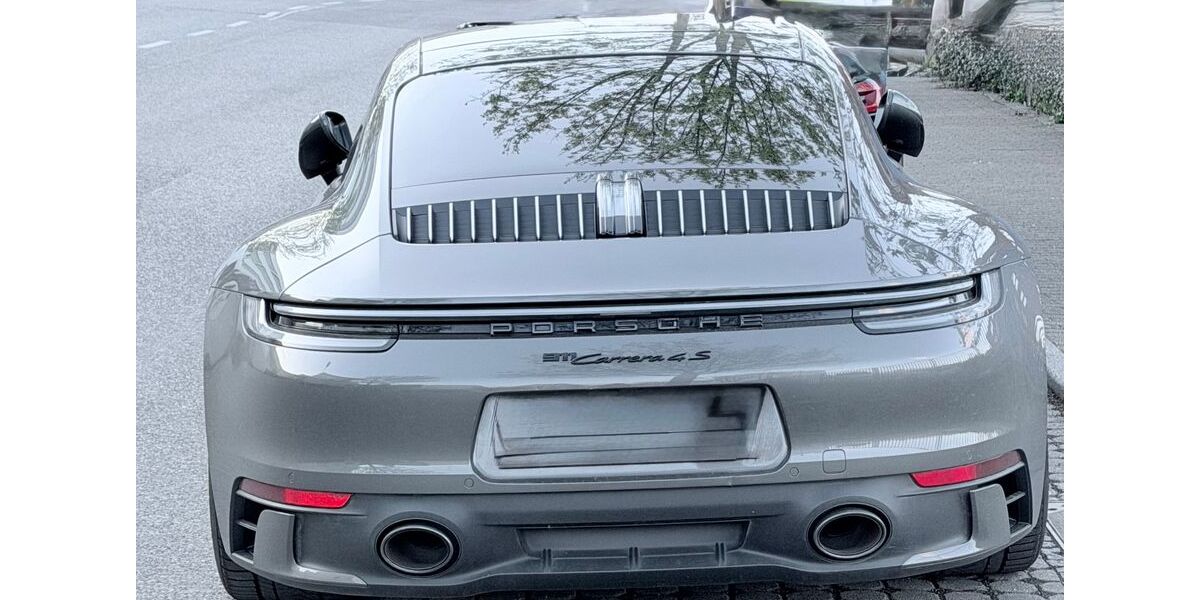 Porsche 992 37.000 km 135.300 &euro; Fellbach 70736