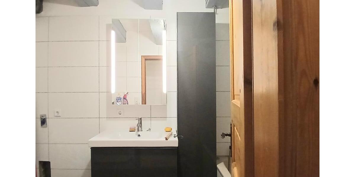 Etagenwohnung Weinstadt - 3.5 Zimmer, 100 m&sup2;, 1.200&euro; | Angebot:24780126