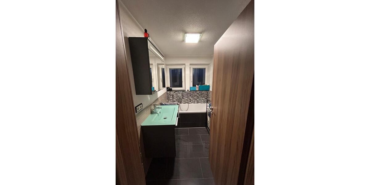 Doppelhaushälfte Laichingen - 5 Zimmer, 130 m&sup2;, 450.000&euro; | Angebot:24479377