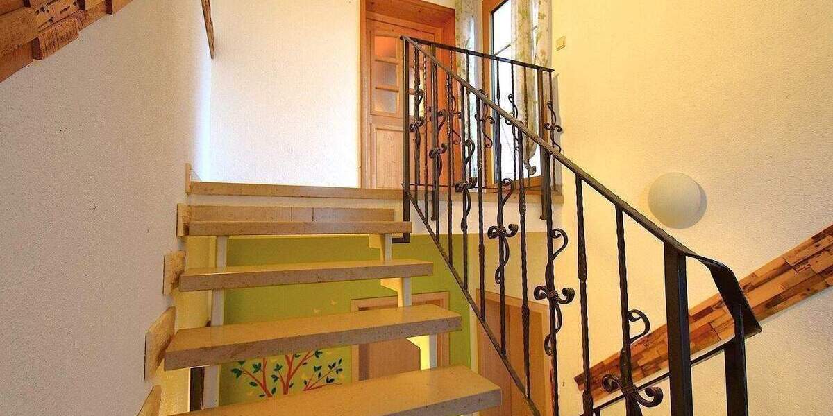 Mehrfamilienhaus, Wohnhaus Böbingen an der Rems Böbingen - 7 Zimmer, 224 m&sup2;, 600.000&euro; | Angebot:26703166
