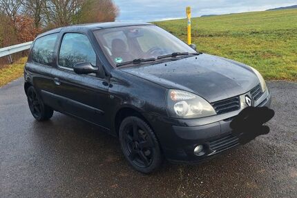 Renault Clio 217.000 km 1.000 &euro; Schwäbisch 73529