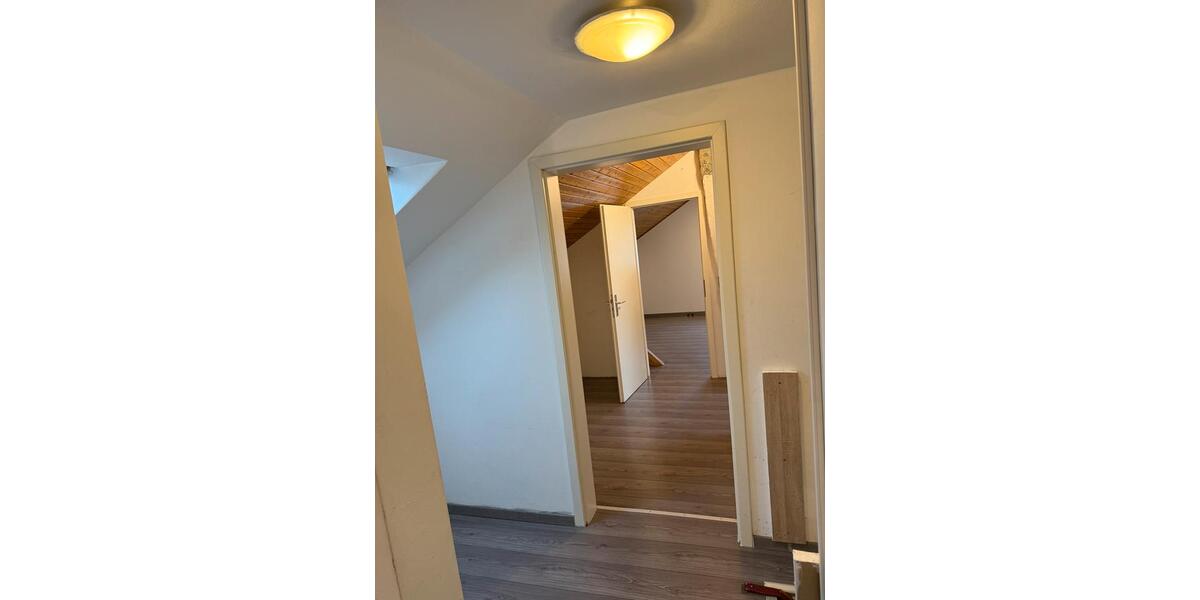 Dachgeschoßwohnung Mühlhausen im Täle - 4 Zimmer, 80 m&sup2;, 900&euro; | Angebot:25100862