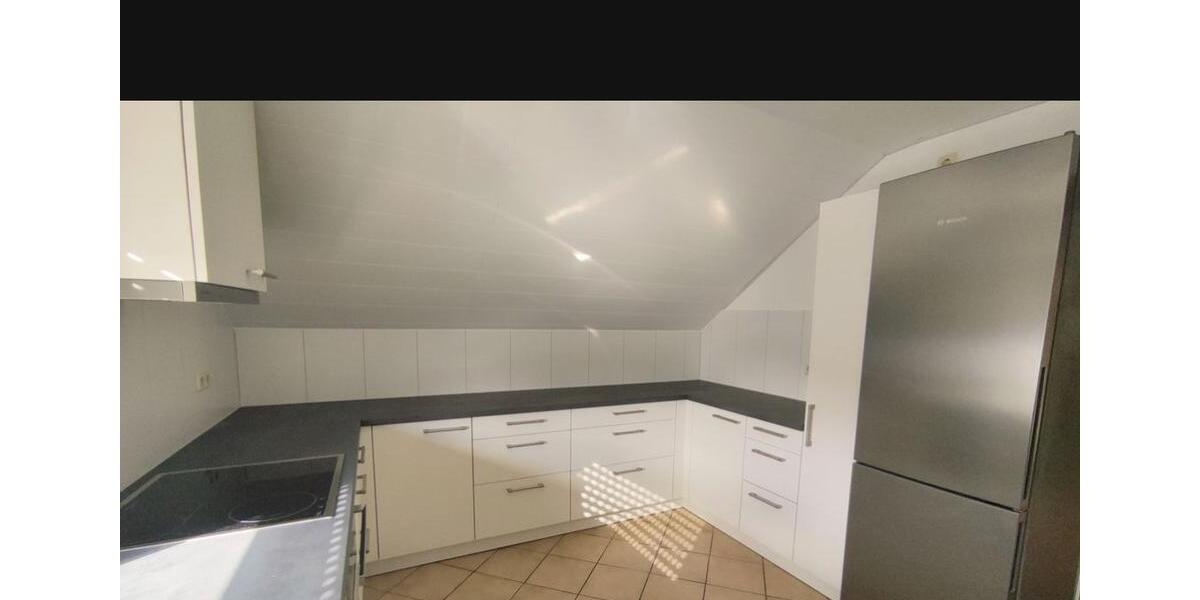 Dachgeschoßwohnung Böbingen an der Rems - 3.5 Zimmer, 82 m&sup2;, 900&euro; | Angebot:26003096