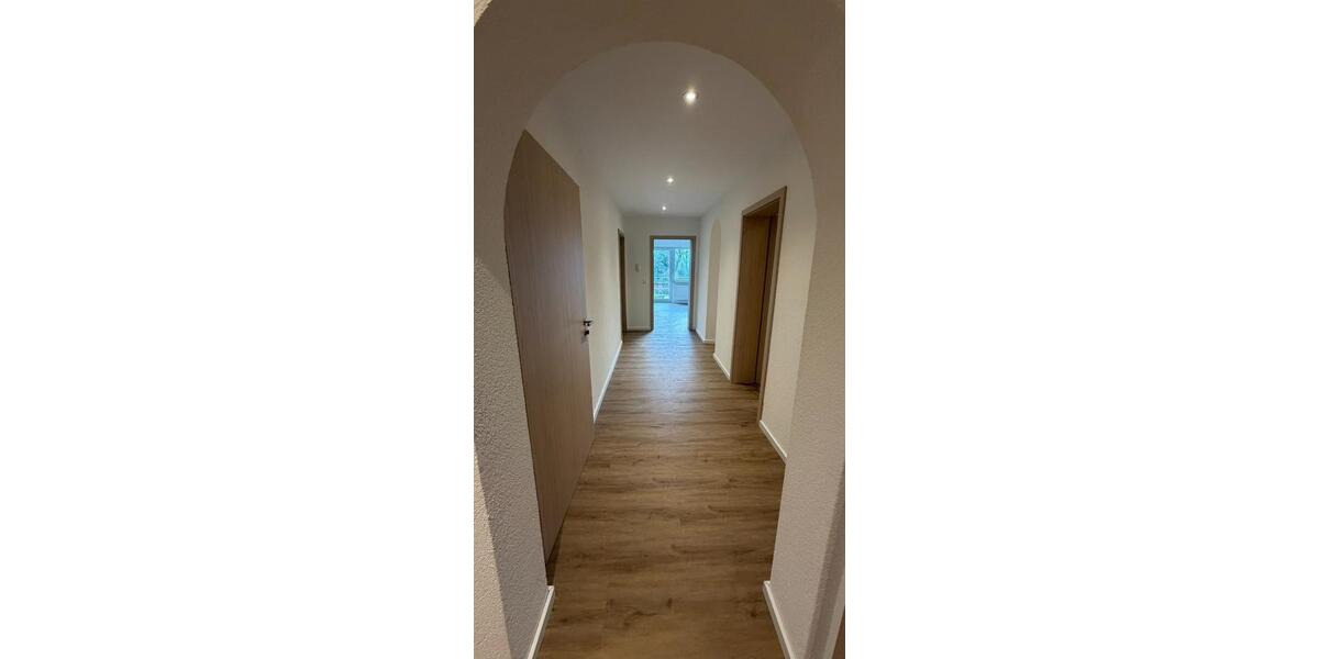 Etagenwohnung Mutlangen - 4 Zimmer, 110 m&sup2;, 1.300&euro; | Angebot:25843633