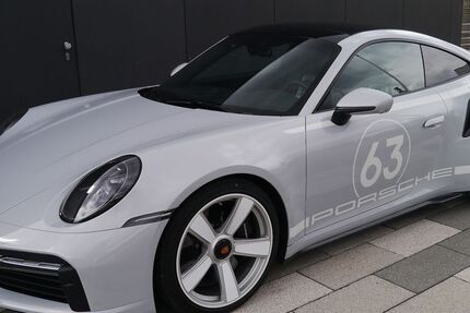 Porsche 992 1.850 km 269.900 &euro; Esslingen 73730
