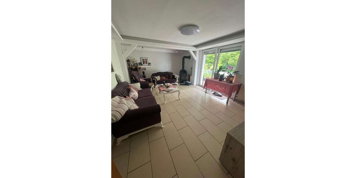 Einfamilienhaus Dettingen unter Teck - 11 Zimmer, 350 m&sup2;, 419.000&euro; | Angebot:26047789