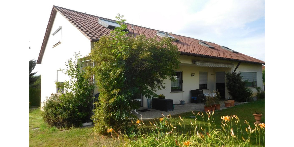 Mehrfamilienhaus, Wohnhaus Salach - 9 Zimmer, 212 m&sup2;, 529.000&euro; | Angebot:24951823