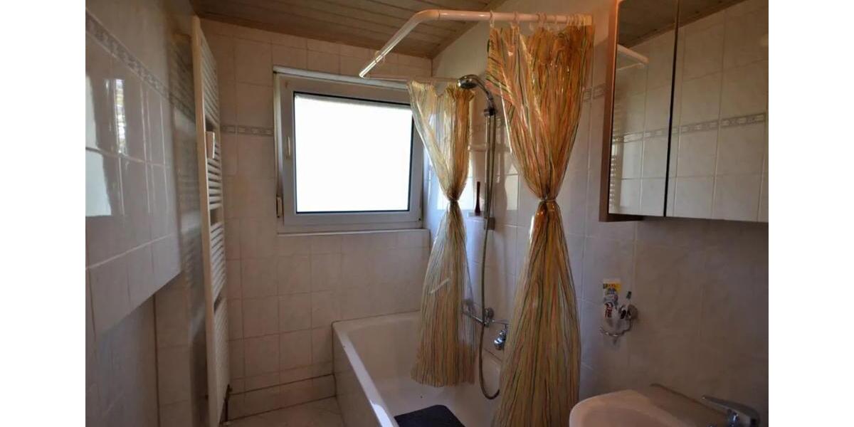 Hochparterre Weilheim an der Teck - 3 Zimmer, 74 m&sup2;, 270.000&euro; | Angebot:25943106