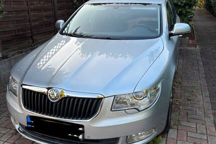 Skoda Superb 86.520 km 7.400 &euro; Göppingen 73037