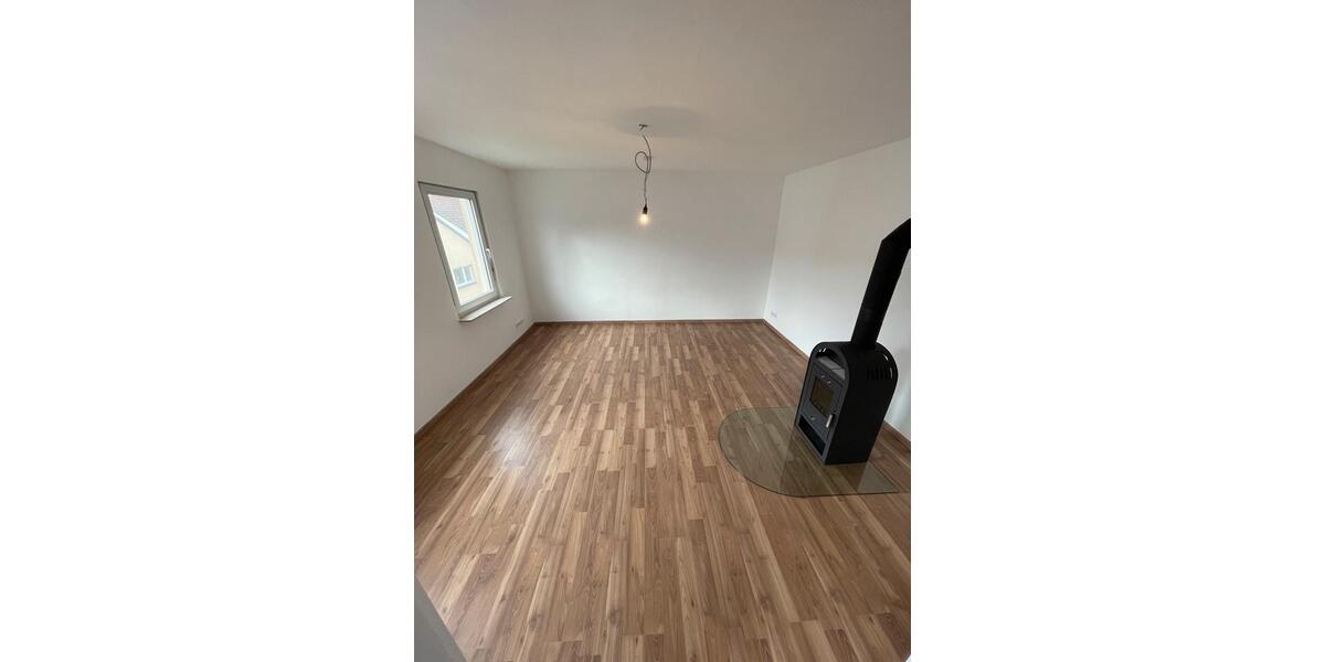 Etagenwohnung Gingen an der Fils - 3 Zimmer, 80 m&sup2;, 950&euro; | Angebot:26019850