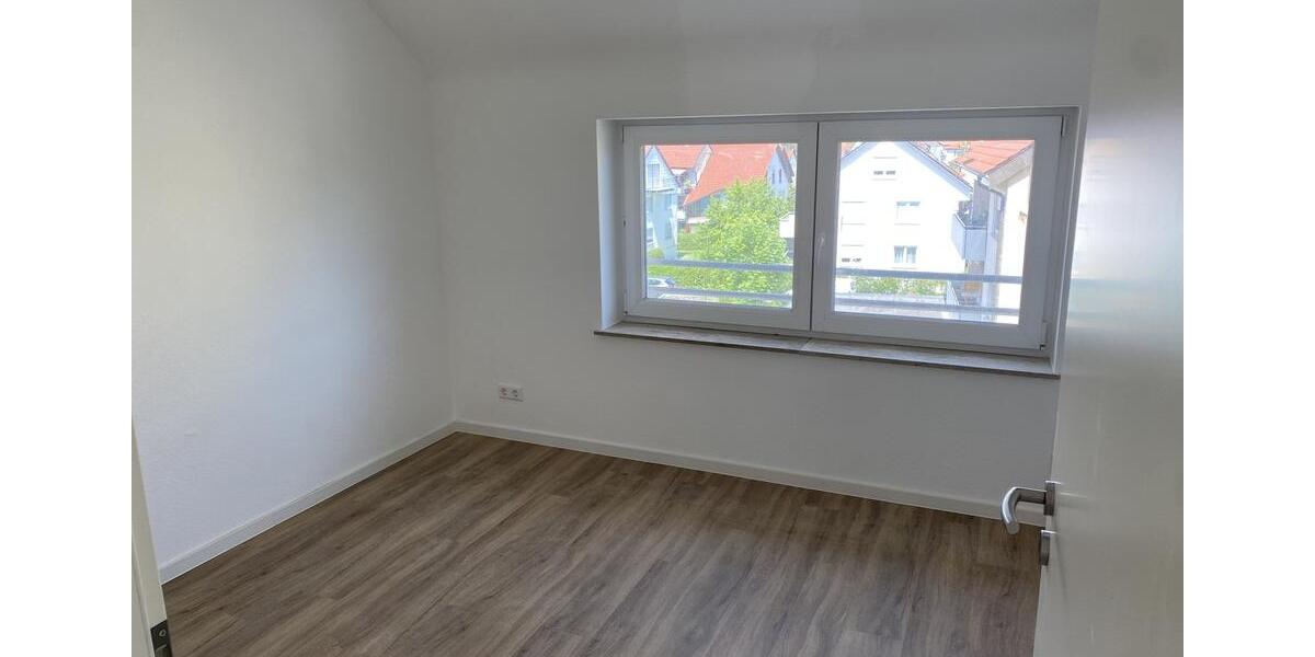 Etagenwohnung Winnenden - 3.5 Zimmer, 85 m&sup2;, 1.250&euro; | Angebot:25948649