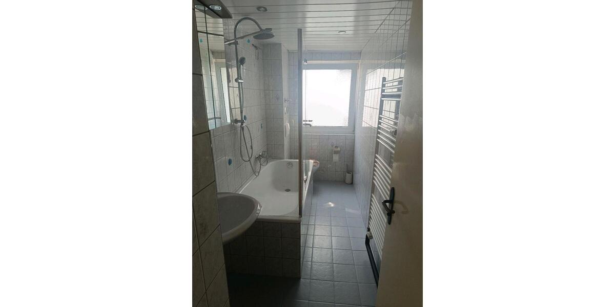 Erdgeschoßwohnung Täferrot - 4 Zimmer, 100 m&sup2;, 1.600&euro; | Angebot:25917815