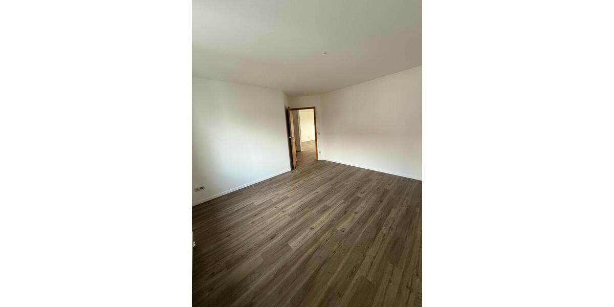 Etagenwohnung Eislingen (Fils) - 3.5 Zimmer, 81 m&sup2;, 1.050&euro; | Angebot:25100863