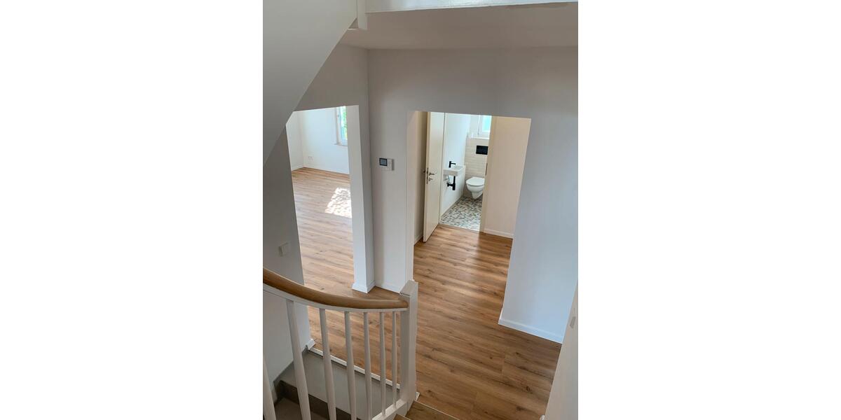 Einfamilienhaus Esslingen am Neckar Brühl - 5 Zimmer, 140 m&sup2;, 1.980&euro; | Angebot:26537724