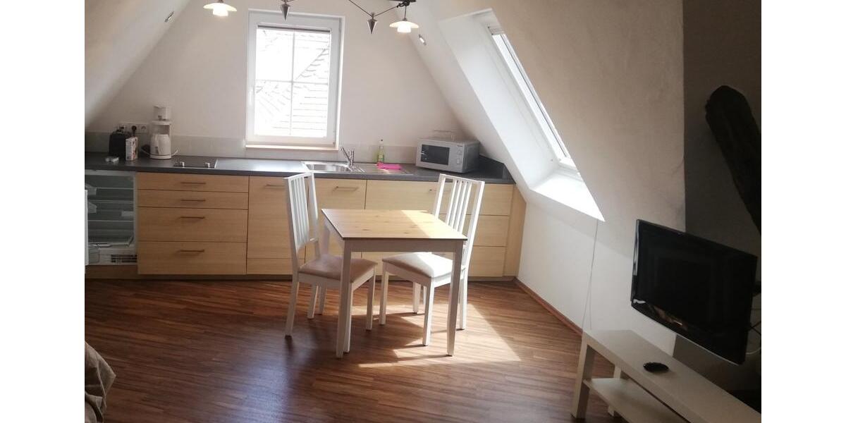 Dachgeschoßwohnung Weilheim an der Teck - 1.5 Zimmer, 45 m&sup2;, 750&euro; | Angebot:25181066