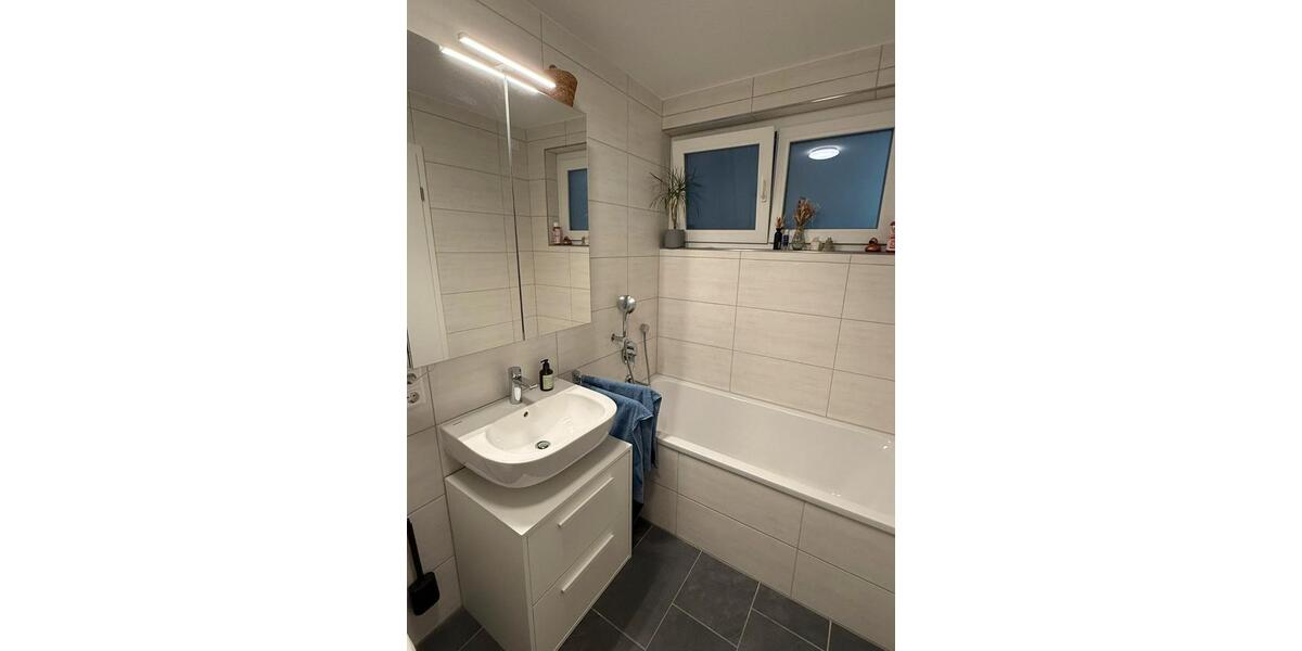 Erdgeschoßwohnung Weinstadt - 3 Zimmer, 93 m&sup2;, 1.305&euro; | Angebot:26008063