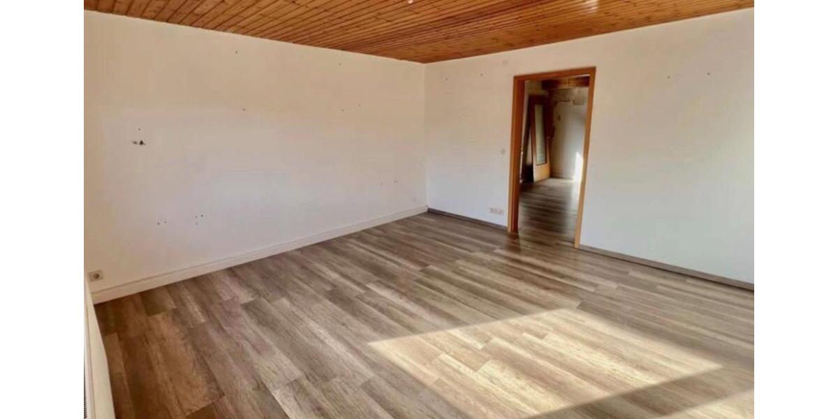 Erdgeschoßwohnung Wiesensteig - 3 Zimmer, 92 m&sup2;, 750&euro; | Angebot:25919136