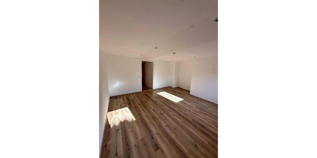 Dachgeschoßwohnung Welzheim - 4 Zimmer, 107 m&sup2;, 840&euro; | Angebot:25715185