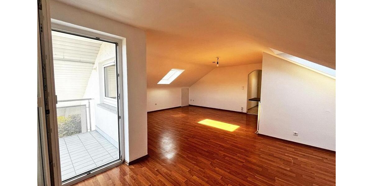 Dachgeschoßwohnung Ostfildern - 1.5 Zimmer, 37 m&sup2;, 645&euro; | Angebot:26675984