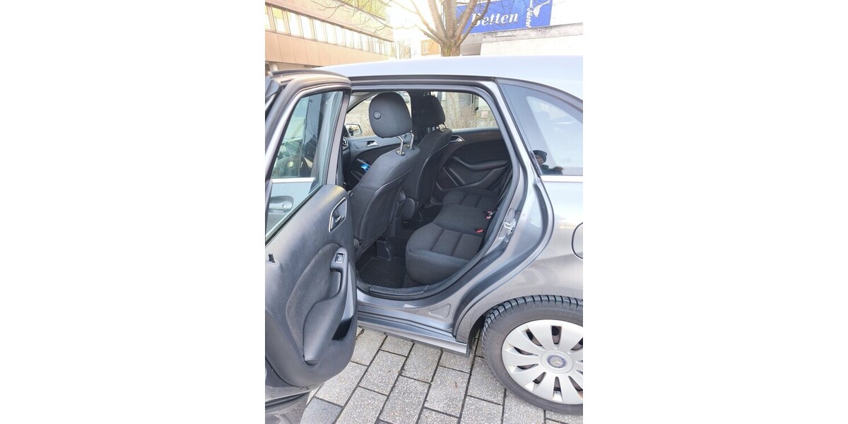 Mercedes-Benz B 180 271.000 km 5.900 &euro; Süßen 73079