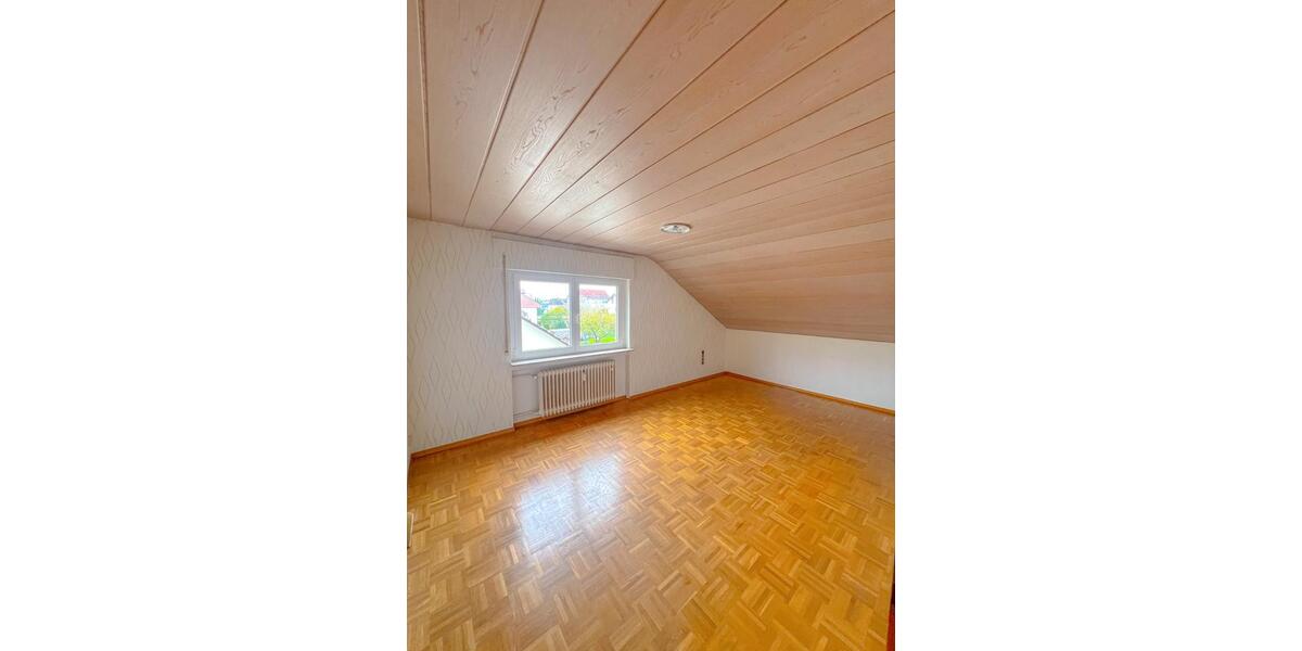 Reihenhaus Süßen - 7 Zimmer, 202 m&sup2;, 590.000&euro; | Angebot:26163656