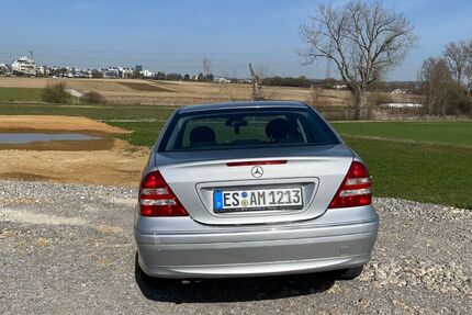 Mercedes-Benz C 200 246.284 km 4.000 &euro; Esslingen am Neckar 73728