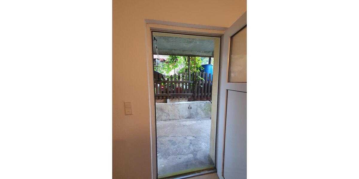 Erdgeschoßwohnung Bad Urach - 3 Zimmer, 76 m&sup2;, 850&euro; | Angebot:26020871