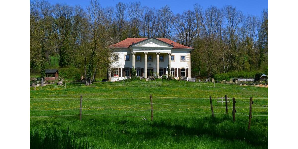 Dachgeschoßwohnung Ostfildern - 3.5 Zimmer, 107 m&sup2;, 1.990&euro; | Angebot:24748873