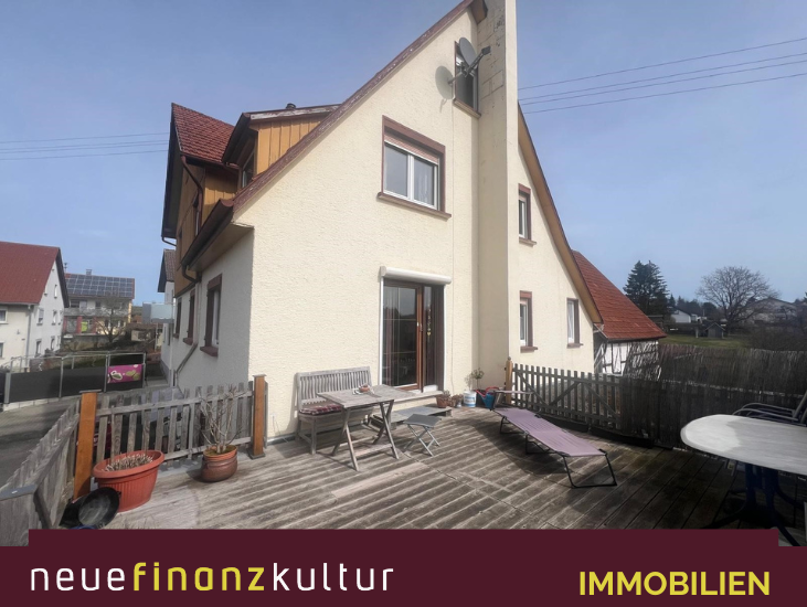Einfamilienhaus Bad Urach - Hengen Hengen - 9 Zimmer, 228 m&sup2;, 325.000&euro; | Angebot:23612097