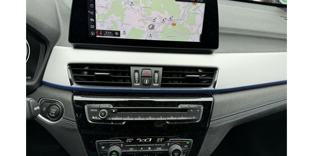 BMW X1 2.0i xDrive M Sportpaket LED,Navi,AHK* 19.000 km 33.650 &euro; Schorndorf 73614