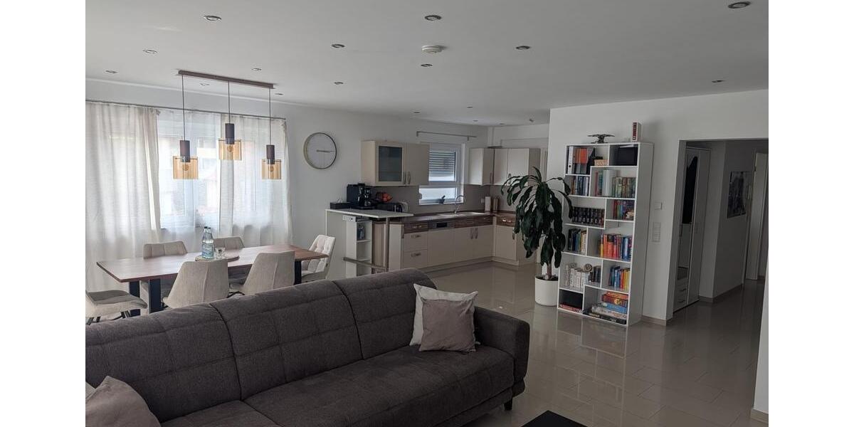 Etagenwohnung Göppingen - 3 Zimmer, 105 m&sup2;, 1.350&euro; | Angebot:25457016