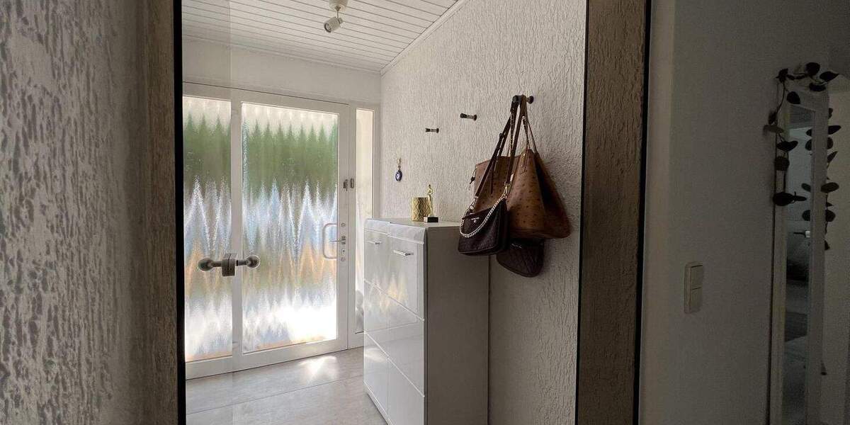 Etagenwohnung Winnenden Höfen - 3 Zimmer, 89 m&sup2;, 295.000&euro; | Angebot:25707791
