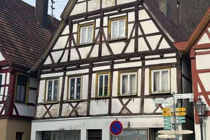 Haus Wiesensteig - 9 Zimmer, 185 m&sup2;, 199.500&euro; | Angebot:24904715