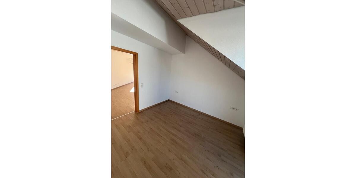 Dachgeschoßwohnung Lorch - 2 Zimmer, 60 m&sup2;, 660&euro; | Angebot:26007788