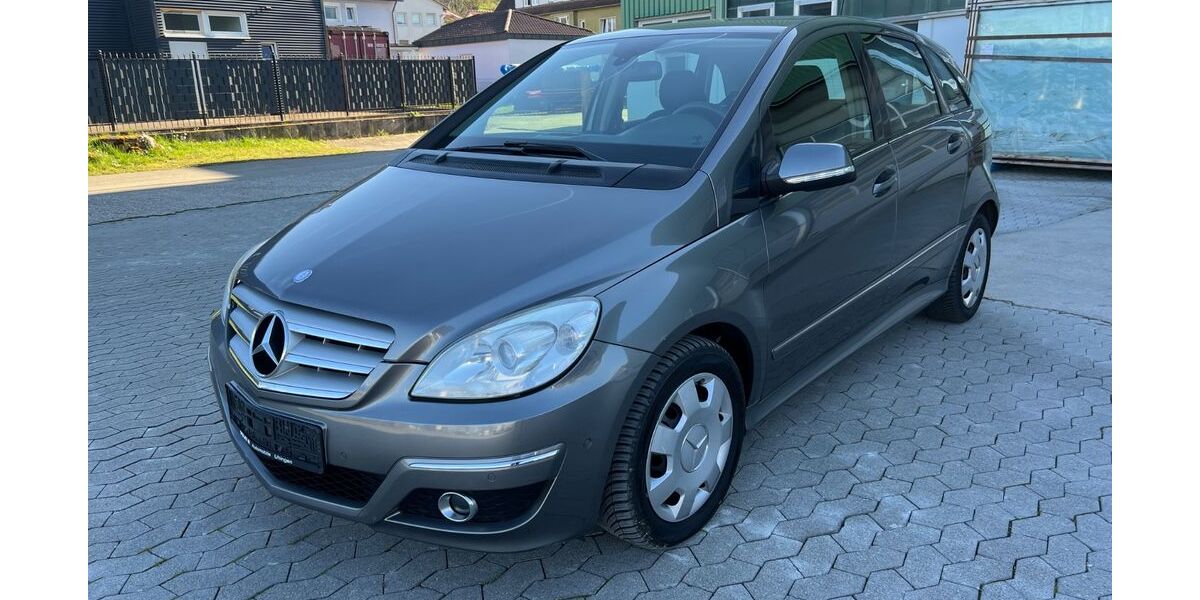 Mercedes-Benz B 180 227.106 km 2.999 &euro; Uhingen 73066