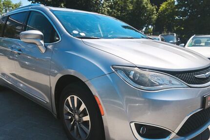 Chrysler Pacifica 215.475 km 15.999 &euro; Fellbach 70736
