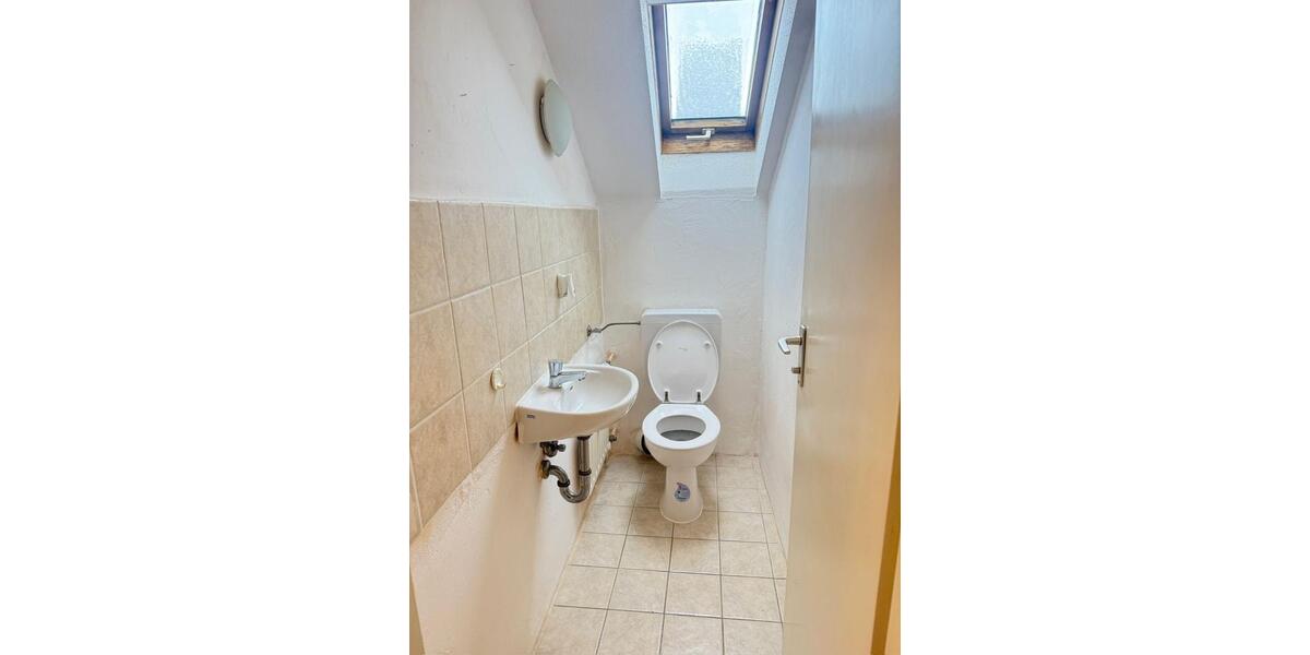 Dachgeschoßwohnung Kuchen - 3.5 Zimmer, 63 m&sup2;, 650&euro; | Angebot:25963154