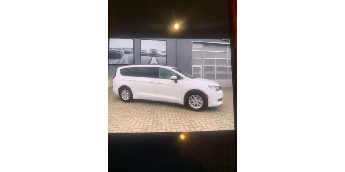 Chrysler Pacifica 79.800 km 24.900 &euro; Wernau 73249