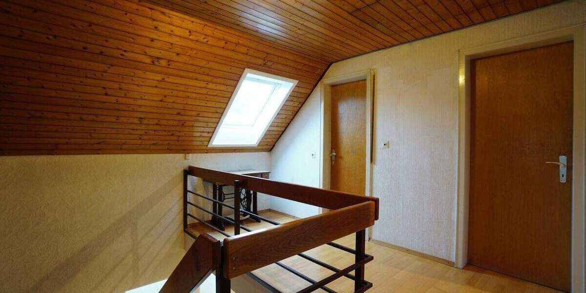 Einfamilienhaus Dettingen an der Erms - 7 Zimmer, 157 m&sup2;, 580.000&euro; | Angebot:25697065