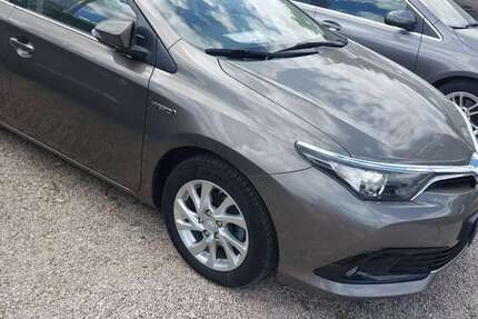 Toyota Auris 132.000 km 13.500 &euro; Dettingen unter Teck 73265