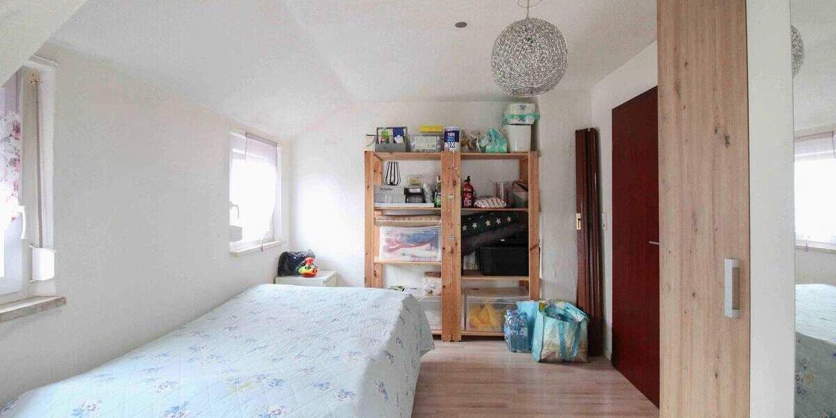 Einfamilienhaus Schorndorf - 4 Zimmer, 265.000&euro; | Angebot:25715088