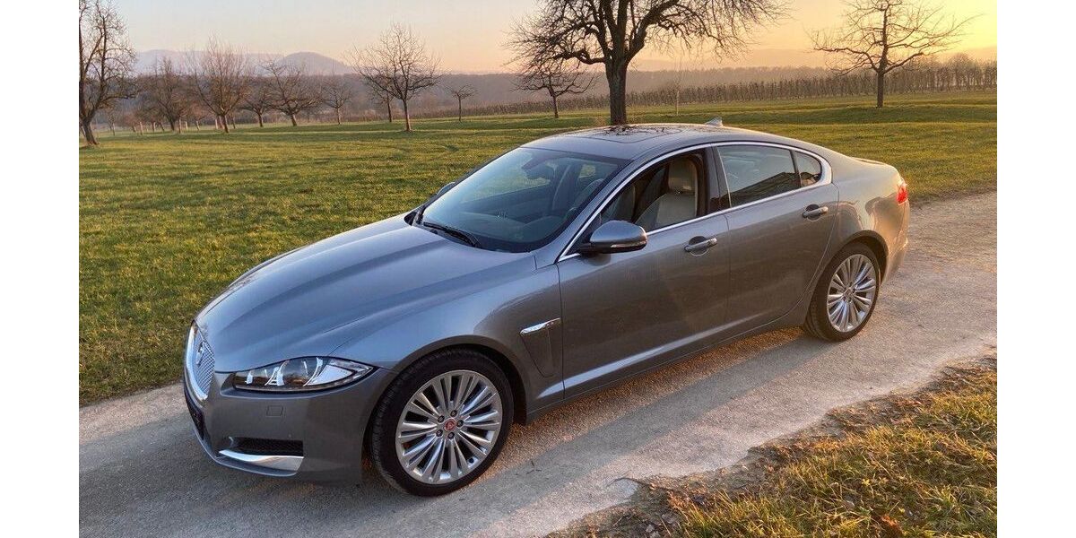 Jaguar XF 53.700 km 22.950 &euro; Uhingen 73066