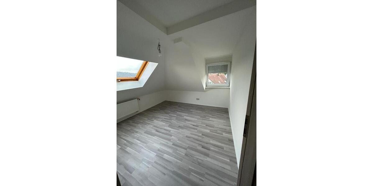 Dachgeschoßwohnung Schwäbisch Gmünd - 3 Zimmer, 67 m&sup2;, 750&euro; | Angebot:25498324