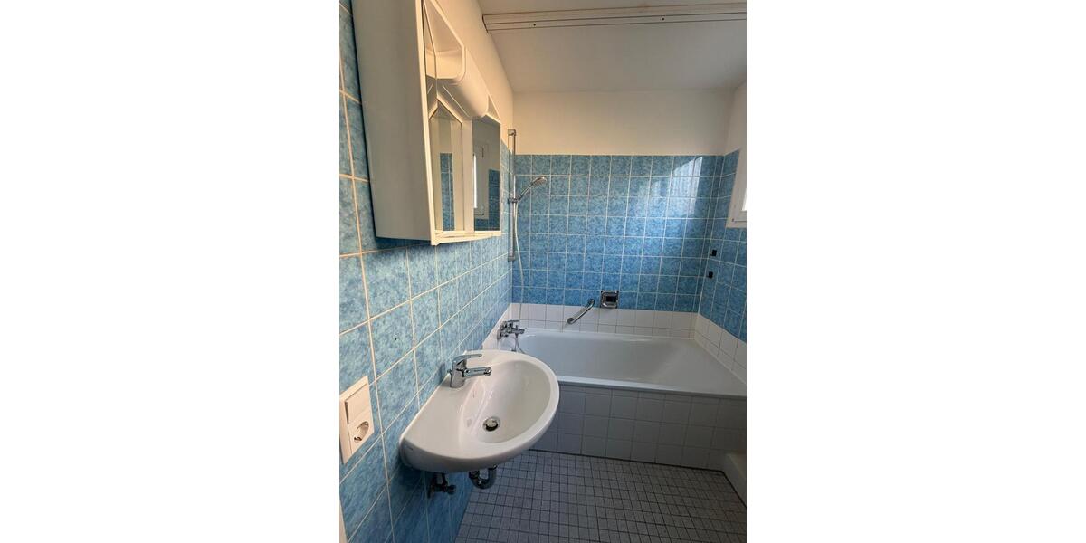 Etagenwohnung Göppingen Bruckwasen - 3 Zimmer, 66 m&sup2;, 600&euro; | Angebot:25638375