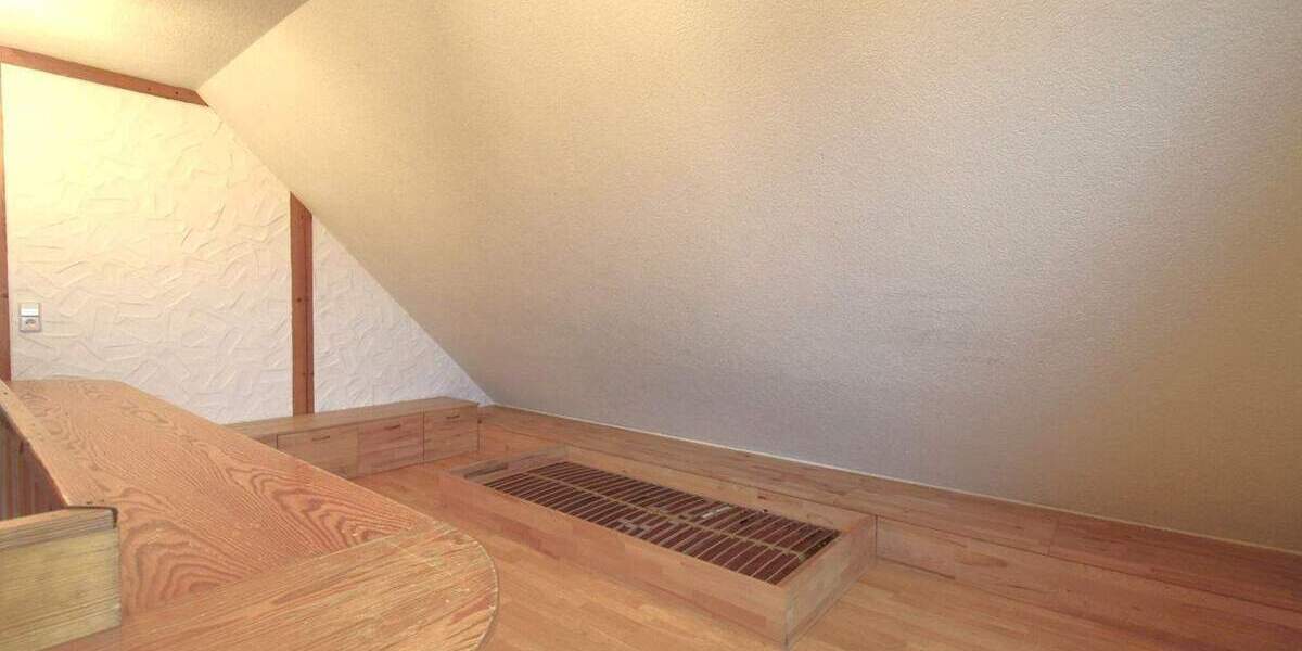 Mehrfamilienhaus, Wohnhaus Böbingen an der Rems Böbingen - 7 Zimmer, 224 m&sup2;, 600.000&euro; | Angebot:26703166